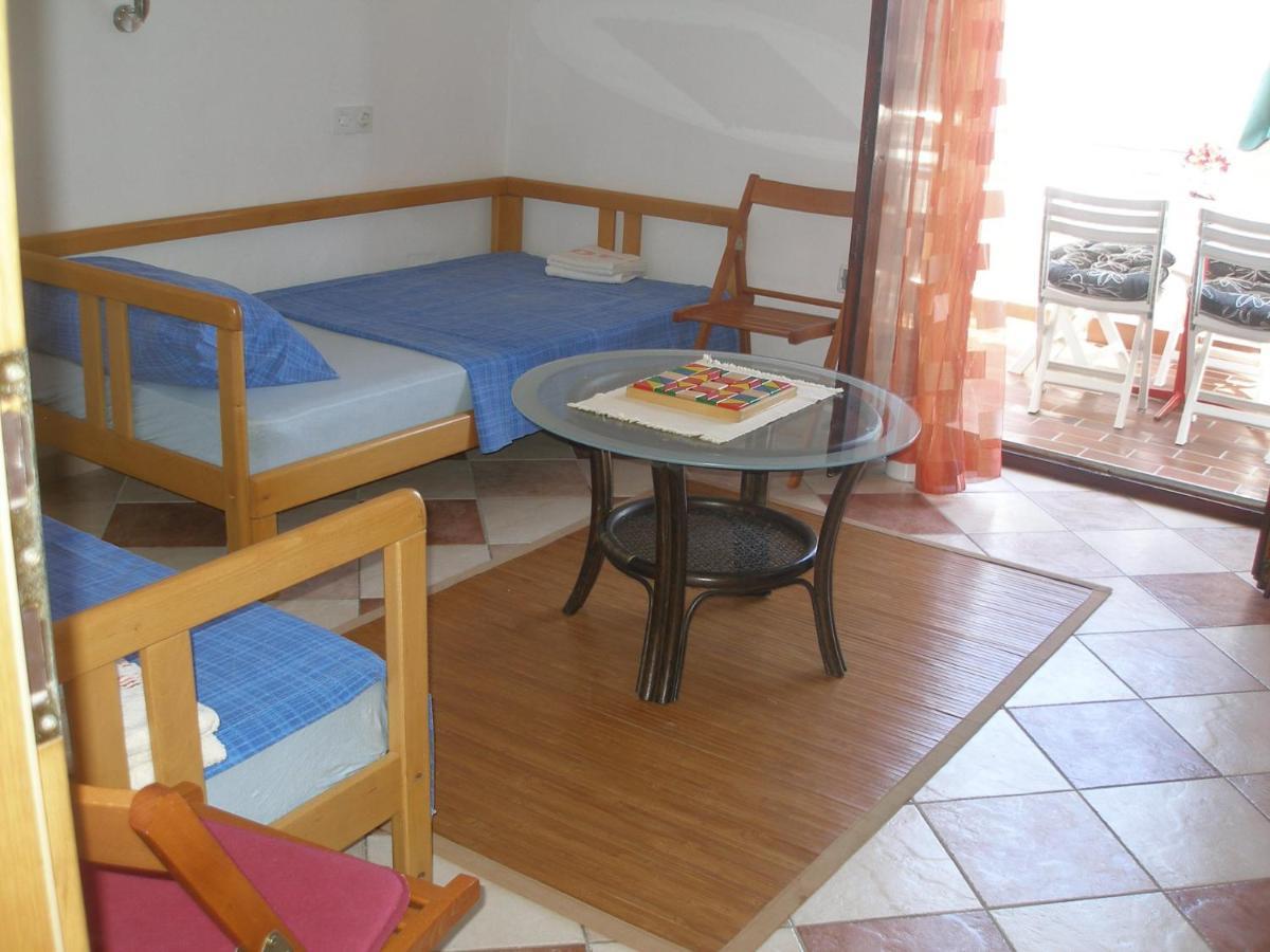 Apartment Pepo Pag Паг Экстерьер фото